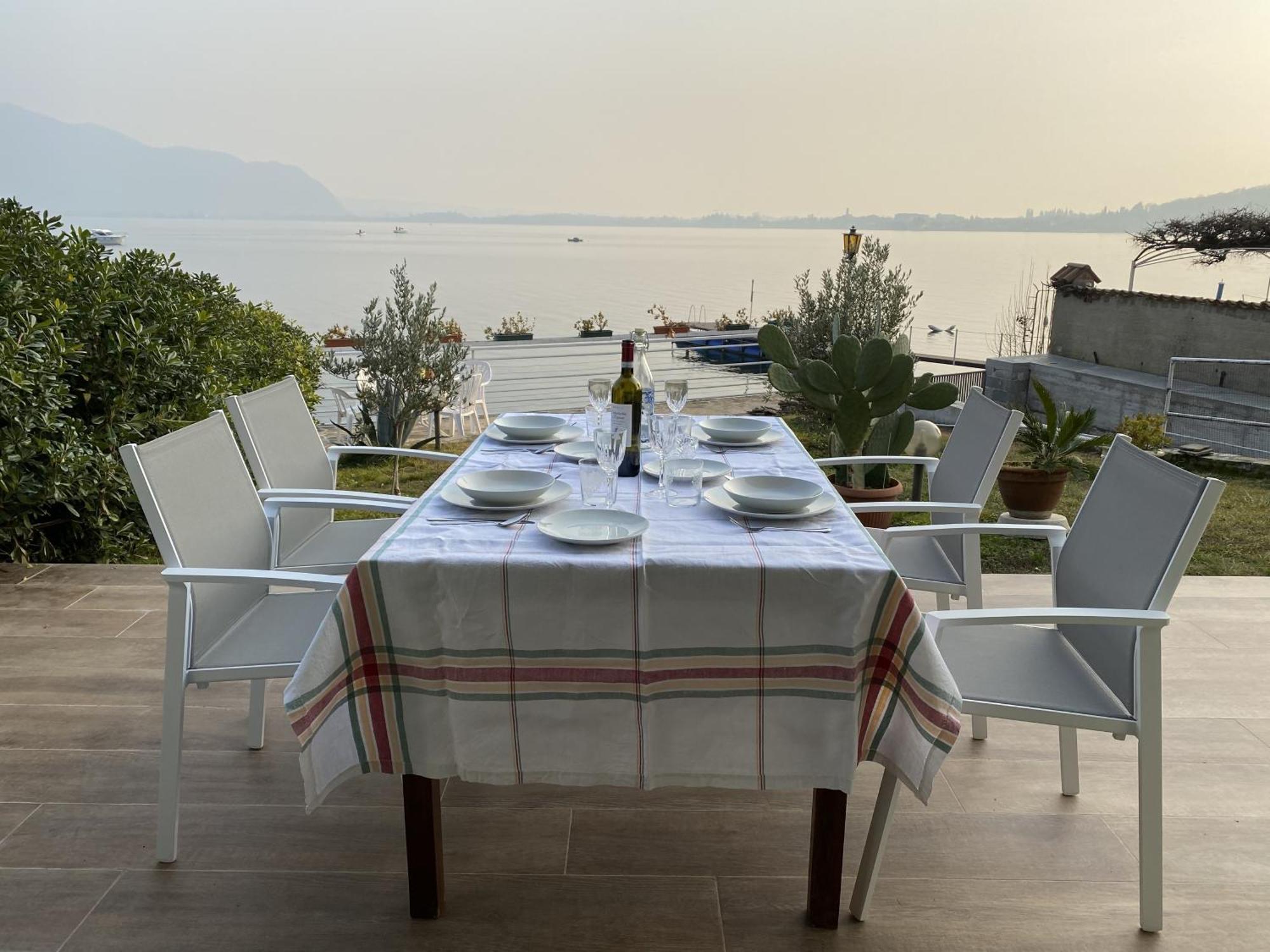 Villa Anastasye Your Lakefront Vacation Rental Predore Exterior photo