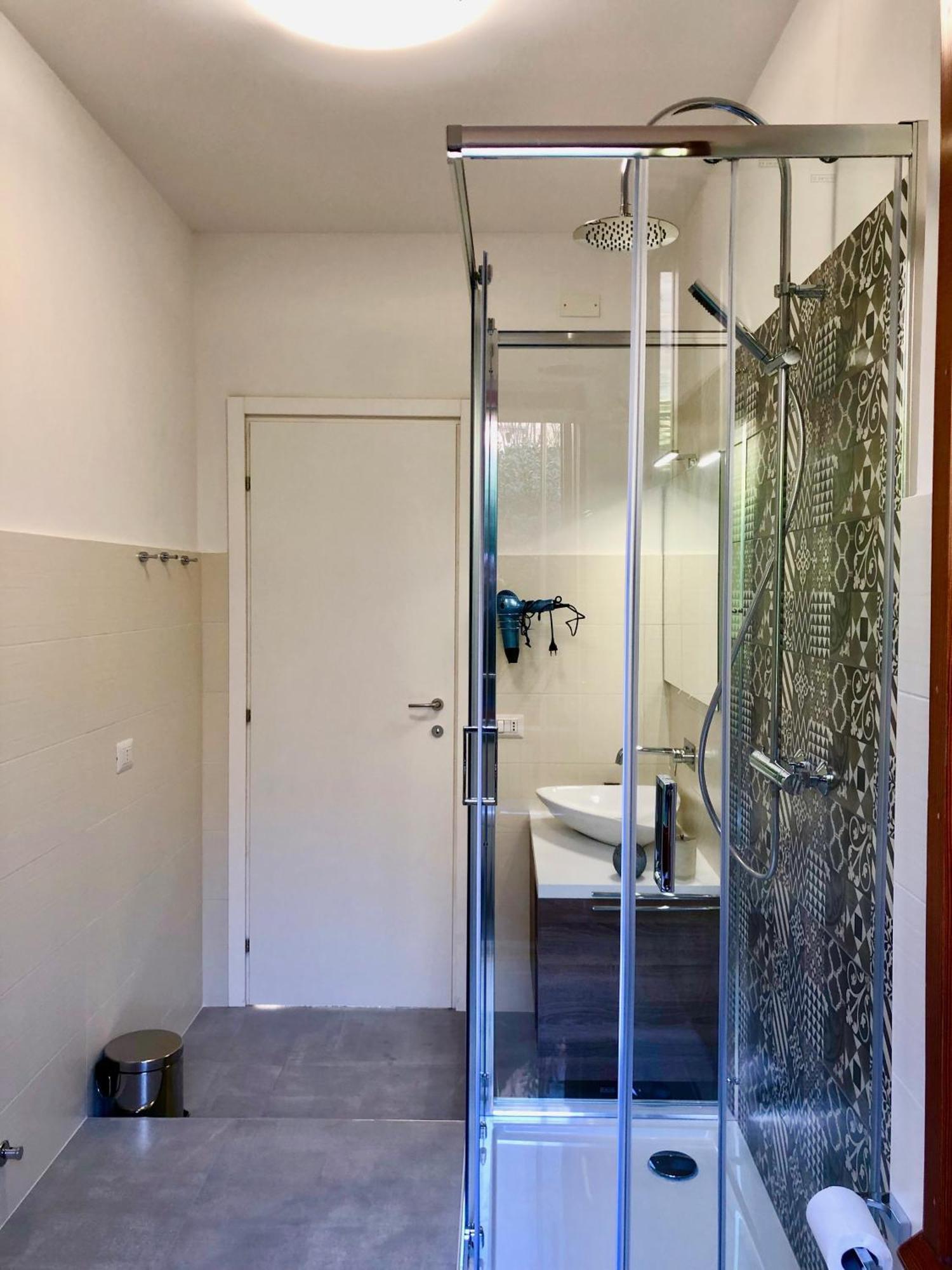 Villa Anastasye Your Lakefront Vacation Rental Predore Exterior photo