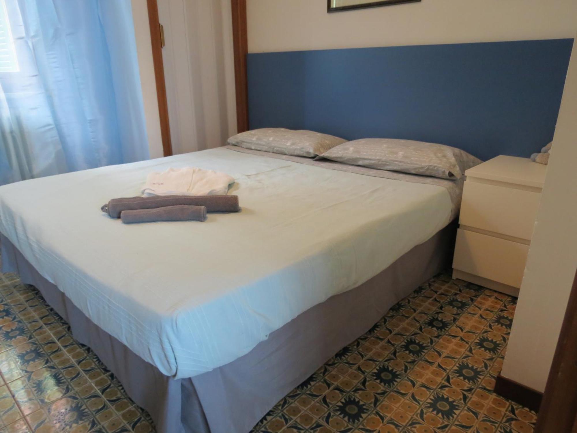Villa Anastasye Your Lakefront Vacation Rental Predore Room photo