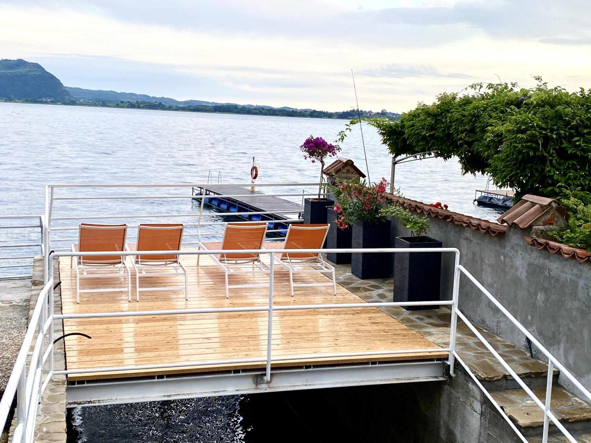 Villa Anastasye Your Lakefront Vacation Rental Predore Room photo
